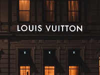 LVMH Group's performance in the first half of the year exceeded  expectations, and frequent acquisitions continued to strengthen the brand  structure.