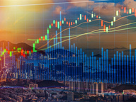 布鲁可再涨超9%，昨日收涨近20%，公司中期纯利同比增长30%，上市以来首度派发股息